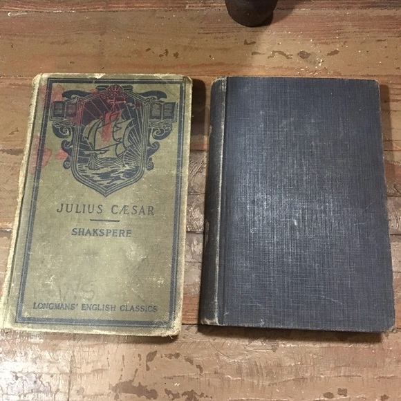 2 Antique Shakespeare Books- 1917 and 1922 - Picture 1 of 7
